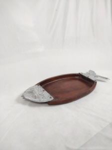 Bandeja de Madera Ecológica Pulida y Tejida a Mano con Asas Recortadas para Servir Frutas o Pan - Product Image 3