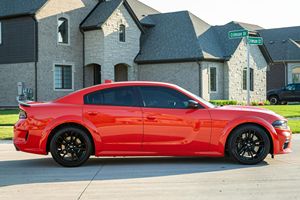 Dodge Charger Scat Pack Widebody 2023 Usado ~600 Millas, Motor Hemi V8 de 6.4 Litros, Go Mango, Mayormente sin Modificaciones, Emisión 8L - Product Image 4