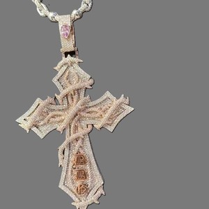 Colgantes y dijes de joyería fina de diamante personalizado 14K 18K colgante de Cruz de diamante chapado en oro rosa para hombres y mujeres - Product Image 4