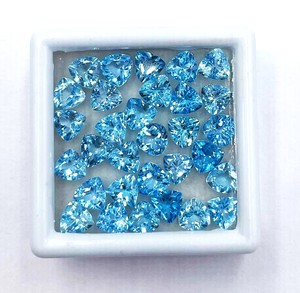 Topaze bleue suisse naturelle de 5mm trillion de pierres précieuses en vrac de haute qualité topaze bleue à facettes pierre en vrac pour la fabrication de pendentif de bijoux - Product Image 6