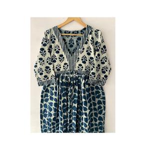 เสื้อผ้าผู้หญิงคุณภาพส่งออกชุดเดรสผ้าฝ้ายพิมพ์ลายบล็อกชุดเดรสดอกไม้สําหรับผู้หญิงมีจําหน่ายในราคาไม่แพง - Product Image 1