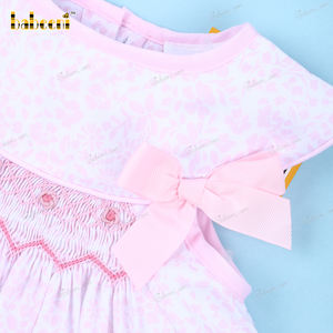 ชุดเดรสเด็กทรงเอไลน์ แขนกุด ลายดอกไม้สีชมพูเรขาคณิต งานปักมือ ผ้าฝ้าย 100% เป็นมิตรกับสิ่งแวดล้อม รับผลิตแบบ OEM ODM - Product Image 4