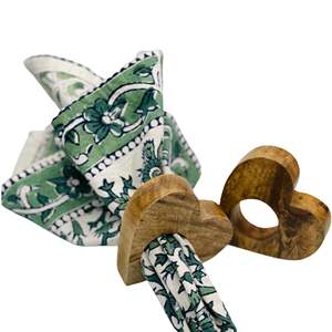 Porte-serviette en forme de coeur en bois de qualité supérieure pour la décoration de table lors des mariages, des fêtes et des événements Fabricant Tradnary - Product Image 1