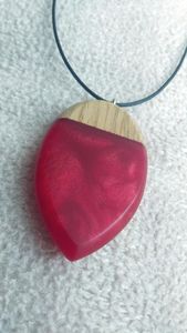 Collier pendentif en résine géométrique en bois Collier réglable en résine de bois fait à la main pour femmes hommes chandail chaîne bijoux cadeaux - Product Image 3