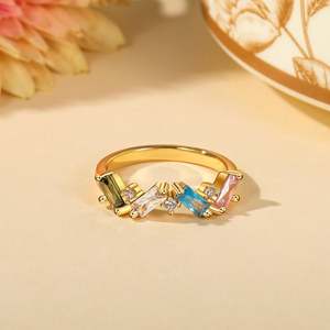 Anillo de Acero Inoxidable Personalizado Jeulia con Racimo de Amatistas para Mujer - Product Image 5