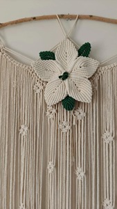 Suspension murale ronde en macramé vert avec perles en bois pour une décoration intérieure élégante, salon, chambre à coucher et décoration intérieure en provenance d'Inde - Product Image 4