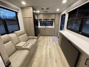 Caravana de camping grande a precio económico, remolque de viaje para exteriores, nuevo diseño, caravana todoterreno 4x4, autocaravana para camping y viajes - Product Image 3