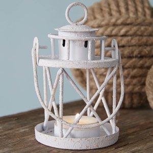 Mini Farol de Metal Blanco Antiguo, Decoraciones Minimalistas de Navidad, Portavelas, Acabado Patinado, Decoración Clásica Hecha a Mano para el Hogar - Product Image 4
