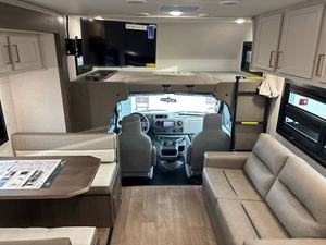 Vente en gros économique E-a-s-t T-o W-e-s-t C-o-l-l-e-g-e A-v-e-n-u-e 3101F-B - Product Image 5