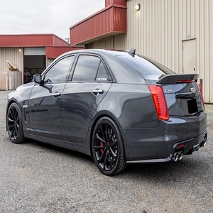 Alerte Offre Exceptionnelle! Superbe Cadillac CTS-V 2017, moteur V8 suralimenté, propulsion arrière, boîte automatique, gris métallisé, berline de luxe extérieure. - Product Image 2