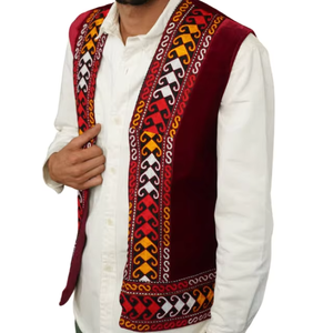 Conjunto de pijama Kurta negro tradicional para hombre con chaleco bordado y gorra a juego - Product Image 2