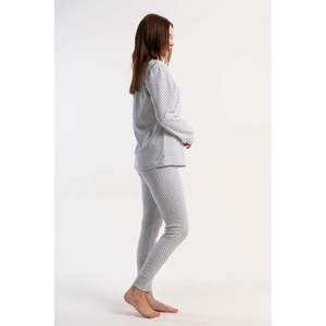 Conjunto de Pijama Ovalado Vienetta con Mangas Largas y Cinturón en la Cintura - Product Image 3