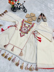 Shalwar Kameez Largo Hecho a Mano para Bebés Niñas, Tradicional, Elegante, Cómodo, para Fiestas y Uso Diario - Product Image 4