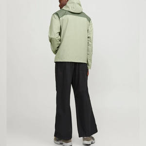 Chaqueta de Senderismo de Alta Calidad, Chaqueta Impermeable de Softshell Aislada, Cortavientos, Chaqueta Táctica - Product Image 4