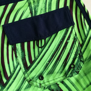 Pantalones cortos para correr cómodos de alta calidad hechos en Pakistán para hombre, color sólido con decoración de patrón de estilo deportivo informal - Product Image 5