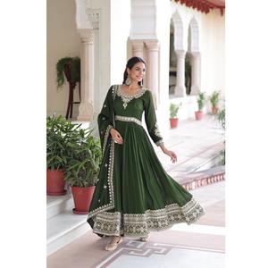 Vestido Anarkali de Diseñador Más Vendido, Hecho de Seda Vichitra con Bordado de Lentejuelas, Disponible a Precio de Exportación - Product Image 1