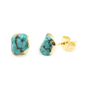 Boucles d'oreilles plaqué or naturel rugueux Mini Turquoise Décembre Birthstone Vente en gros pour l'Inde - Product Image 2