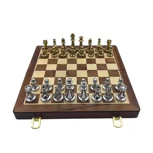 Pièces d'échecs en laiton poli avec planche en bois massif Idéal pour les cadeaux de décoration élégants et les jeux de voyage - Product Image 6