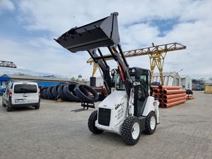 Cargadora Compacta Hidromek 62SS de Alta Eficiencia con Retroexcavadora y Cargadora de Ruedas, Capacidad de Carga Nominal de 2 Toneladas, Caja de Cambios de 85HP - Product Image 3