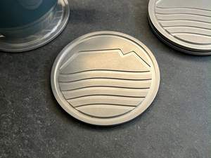 Ensemble de dessous-de-verre en métal texturé diamant, surface antidérapante surélevée, protection de table, vente en gros - Product Image 6