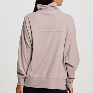 Sweat-shirt à col montant taupe avec poches, coupe ample et oversize pour femme, en polaire, vente en gros, vêtements en vrac, OEM - Product Image 1