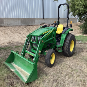 Entrega rápida disponible Tractor John Deere 4052M En stock Calidad Premium Perfecto para equipos agrícolas - Product Image 3