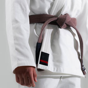 Kimono BJJ ligero con logotipo personalizado de Jiu Jitsu Gi para mujer con tela preencogida y costuras reforzadas - Product Image 3