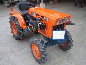 Compre un Mini Tractor Kubota B700 Original a un Precio Accesible, Maquinaria Agrícola, Tractores Usados y Nuevos, Entrega Rápida Disponible - Product Image 1