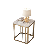 Table d'appoint en métal à 3 niveaux personnalisée avec un élégant plateau en marbre, table basse moderne pour le salon et la décoration d'hôtel