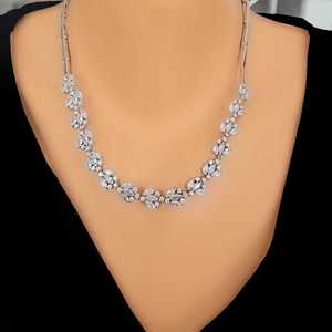 Collier Fleur de Lotus Plaqué Or Rose avec Pierres en Zircon - Product Image 1