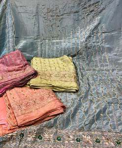 Trajes tradicionales de moda india bordados a mano sin costuras de diseñador moderno para mujeres hermosos trajes caros para - Product Image 1