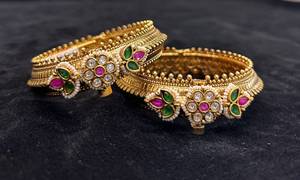 Bracelets TISHYA DIAMOND pour femmes en alliage plaqué or, avec cristaux et perles d'imitation, design géométrique, sertissage en canal, tendance ethnique, pour mariage - Product Image 2