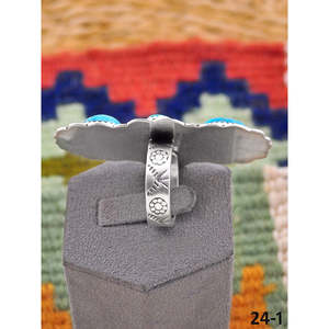 Bague ajustable artisanale en turquoise blanche et argent sterling, sertie de technologie d'incrustation par closure, pour cadeau - Product Image 3