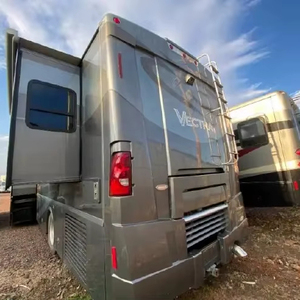 รถบ้านมือสอง ปี 2006 ยี่ห้อ Winnebago รุ่น V-e-c-t-r-a 40 K-D พร้อมขาย - Product Image 1