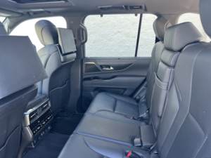Pre-owned Clean 2023 Lexu-s LX 600 Luxury - Product Image 4