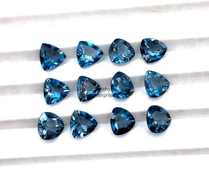 8mm London Blue Topaz Trillion Cut Stone Beads pour la fabrication de bijoux Topaze bleue naturelle à facettes pierres précieuses en vrac au prix d'usine - Product Image 4