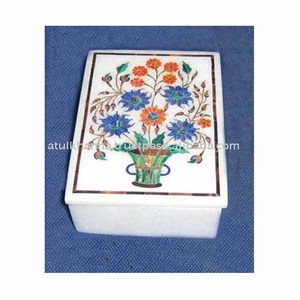 Boîtes à bijoux attrayantes en marbre blanc incrusté - Product Image 1