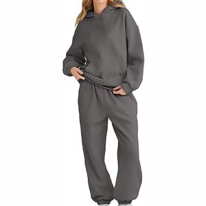 Nouveau 2025 Survêtement à capuche pour femme Taille et couleur personnalisées Survêtements pour femme légers et solides avec logo et couleur personnalisés - Product Image 3