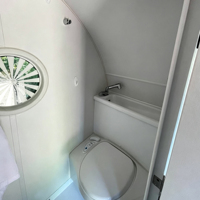 Mini-caravane tout-terrain légère avec toilettes entièrement équipée pour le camping en plein air, les voyages en camping-car et les petites caravanes en forme de larme