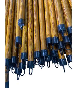 Bâton de balai en bois enduit de PVC 120X2.2CM du fabricant du Vietnam et pelle à poussière Kit de nettoyage à domicile tête de poils en plastique sac emballé bon marché - Product Image 1