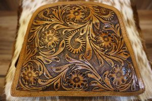 Mochila de cuero de piel de vaca tallada de estilo occidental, elegante bolso de cierre de cremallera a la moda para uso en exteriores - Product Image 6