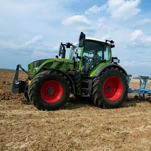 Compre Fendt 500 Vario Tractor Calidad Premium garantizada Entrega rápida Oferta al por mayor Aumenta la eficiencia y la productividad - Product Image 5