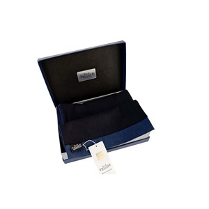 Écharpe et châle en laine double face avec logo personnalisé, corset long en cuir PU noir, boîte cadeau en soie, polyester et acrylique - Product Image 3