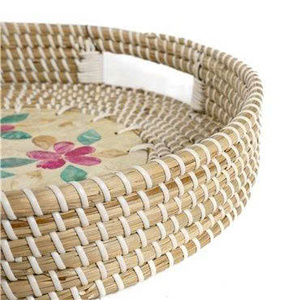 Panier décoratif en jonc de mer naturel avec plateau de service rond en incrustation de nacre florale colorée, panier de fruits et décoration intérieure - Product Image 3