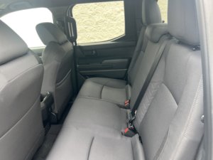 Toyota Tacoma SR5 d'occasion propre 2024 - Product Image 5