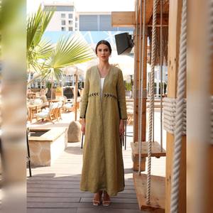 Vente en gros XXL Dubaï inspiré luxe vert Flair Abaya soie de haute qualité vêtements islamiques personnalisés pour adultes longue tradition - Product Image 1