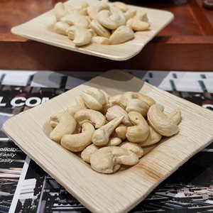 Vietnam Export <b>Cashew</b> <b>Nuts</b> W240 Consistent Color 100% Organic Top Quality Suitable For Food Processing Plants - Product Image 6