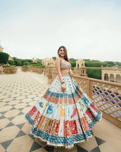 Festival Party Wear Heavy Muselina Algodón Impreso digital y espejo real y Latkan Lace Work Lehenga Choli con Latkan Lace Dupatta - Product Image 2