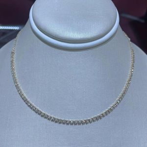 Collier avec pendentif de mariage en argent sterling et moissanite taille ronde pour femmes - Product Image 3