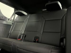 Sterling Metallic 2025 GMC Yukon XL Denali RWD con asientos de cuero arranque remoto ruedas cromadas navegación Bluetooth asiento de tercera fila - Product Image 6